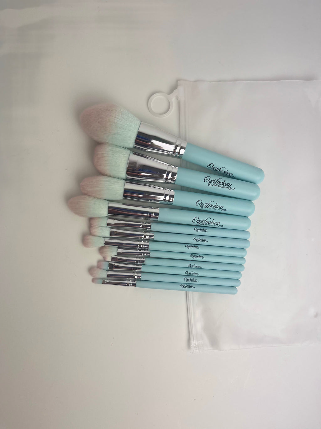 Owtspoken Blue Tool Set Cosmetic Brushes