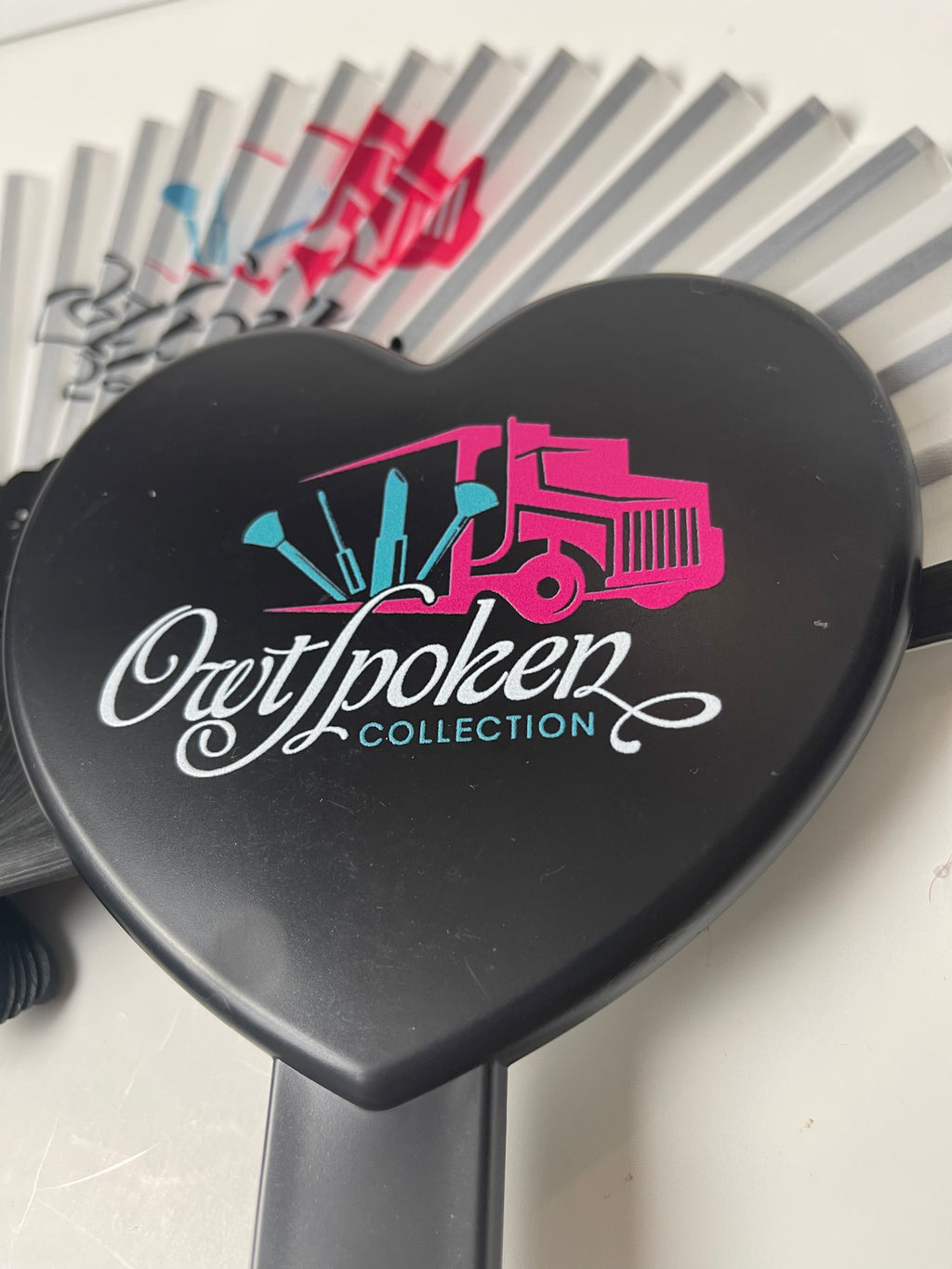 Heart-Shaped Owtspoken Mirror