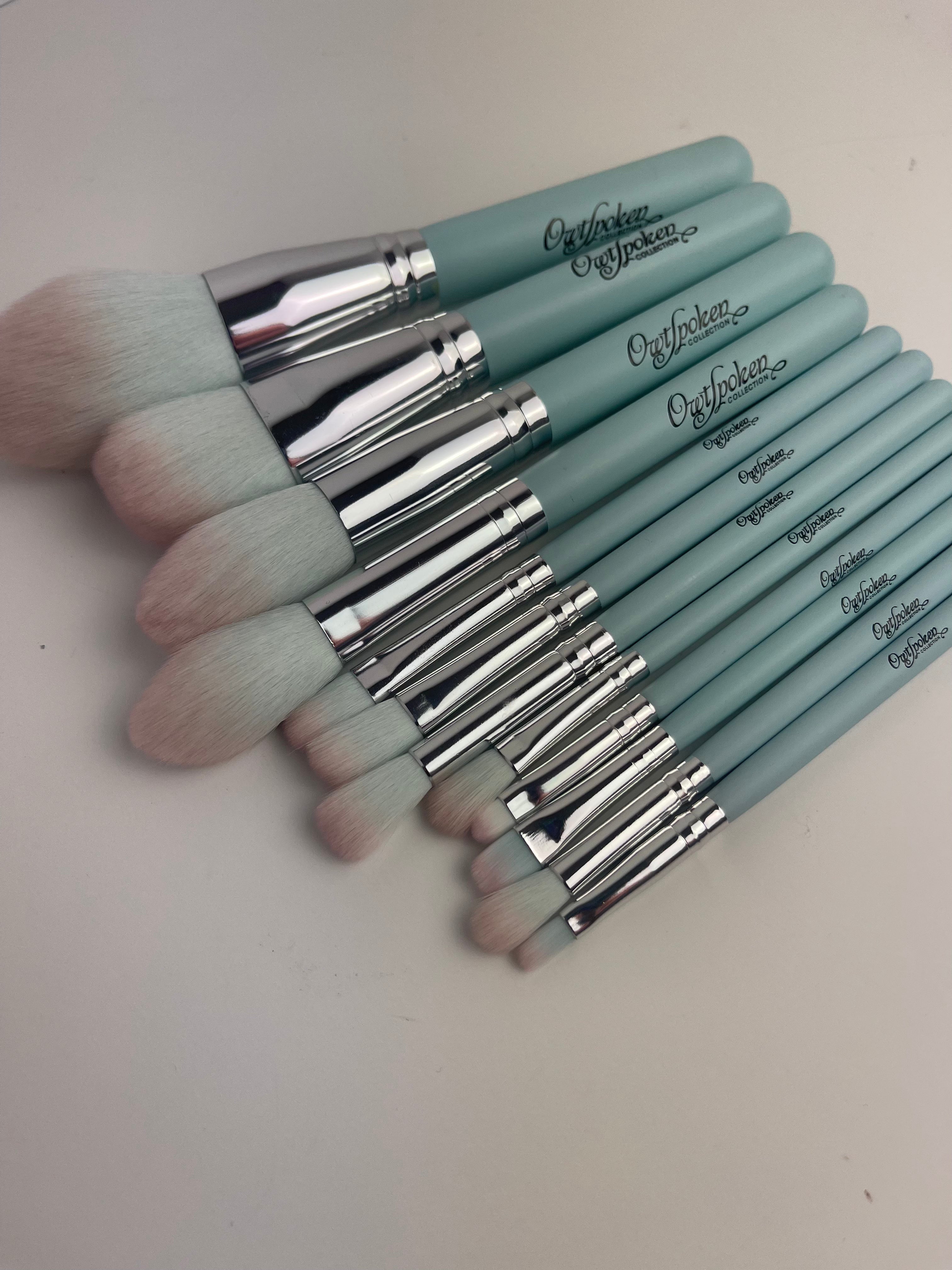 Owtspoken Blue Tool Set Cosmetic Brushes